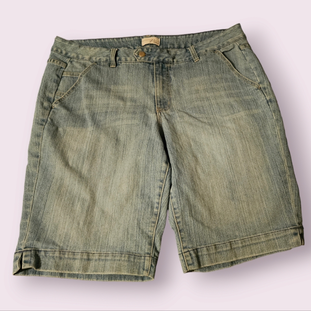 Sz 22 Venezia denim shorts